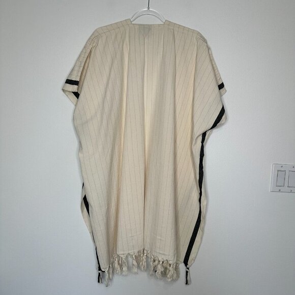 The Loomia Silvia Kimono Poncho Cover-Up OS Cream Black Fringe Beach - Picture 2 of 9